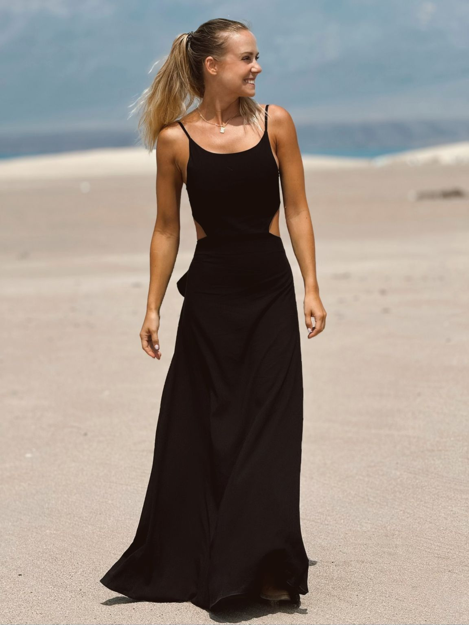 VESTIDO CALA BLACK